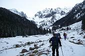 Sabato Santo 2010: scialpinistica da Ornica verso il Pizzo Tre Signori...neve, gelo...rientro affrettato il 3 aprile 2010 -  FOTOGALLERY